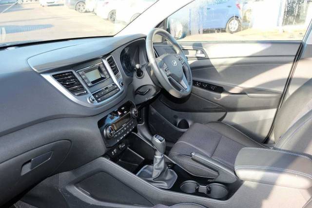 Hyundai Tucson 1.7 CRDI Blue Drive SE 2WD 5 Door Estate Diesel Silver