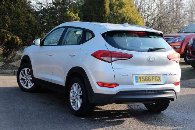 Hyundai Tucson 1.7 CRDI Blue Drive SE 2WD 5 Door Estate Diesel Silver