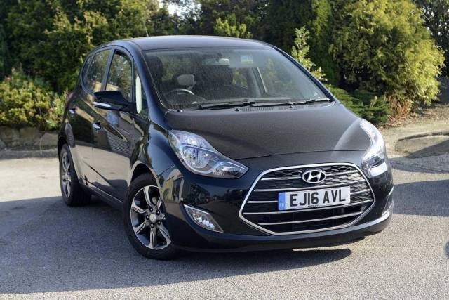 Hyundai ix20 1.4 SE Blue Drive 5 Door Hatchback Petrol Phantom Black