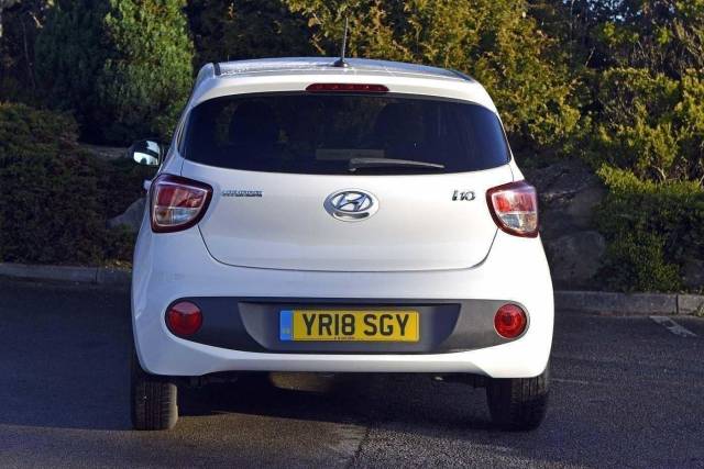 Hyundai i10 1.0 Go SE 5 Door Hatchback Petrol Polar White