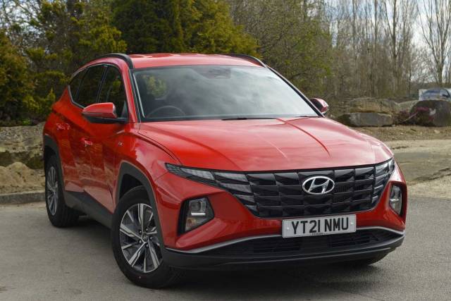 Hyundai Tucson 1.6 TGDi 48V MHEV SE Connect 5dr 2WD Estate Petrol Engine Red