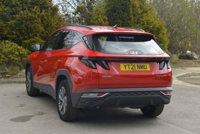 Hyundai Tucson 1.6 TGDi 48V MHEV SE Connect 5dr 2WD Estate Petrol Engine Red