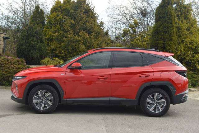Hyundai Tucson 1.6 TGDi 48V MHEV SE Connect 5dr 2WD Estate Petrol Engine Red
