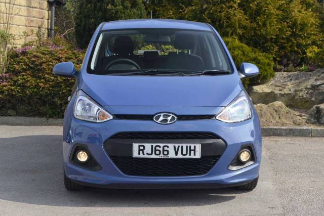 Hyundai i10 1.2 SE 5dr Hatchback Petrol Morning Blue