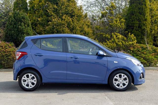 Hyundai i10 1.2 SE 5dr Hatchback Petrol Morning Blue