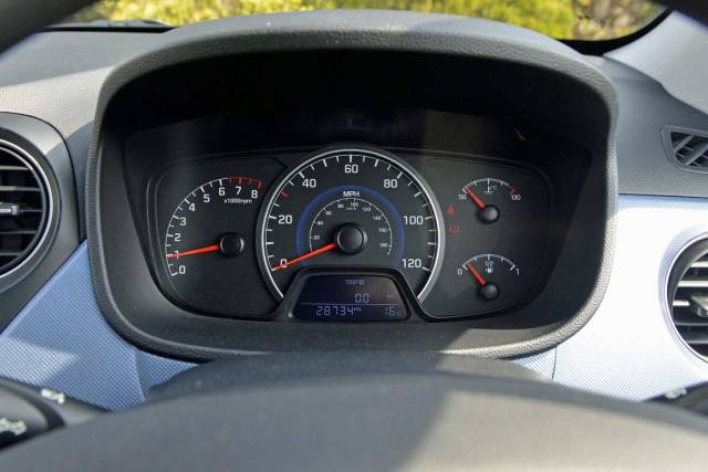 Hyundai i10 1.2 SE 5dr Hatchback Petrol Morning Blue