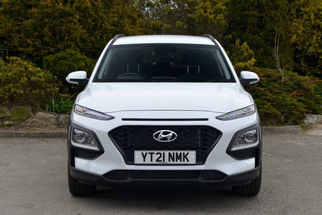Hyundai Kona SUV 1.0 T-GDi (120ps) PLAY 2WD Hatchback Petrol Chalk White