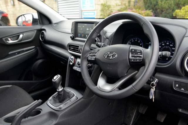 Hyundai Kona SUV 1.0 T-GDi (120ps) PLAY 2WD Hatchback Petrol Chalk White