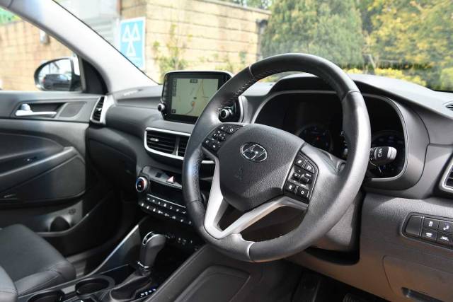 Hyundai Tucson 1.6CRDi Premium SE (2WD) DCT 5 Door Estate Diesel Polar White