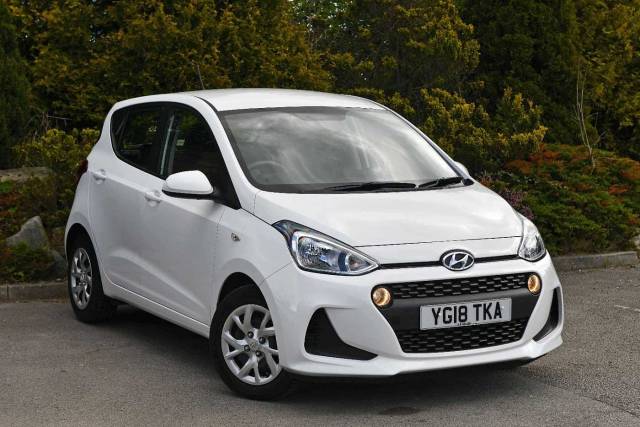 Hyundai i10 1.0 SE 5 Door Hatchback Petrol Polar White