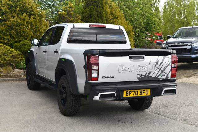 Isuzu D-max 1.9TD 4x4 XTR Nav+ Double Cab Pickup Double Cab Diesel Titanium Silver