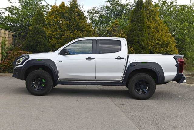 Isuzu D-max 1.9TD 4x4 XTR Nav+ Double Cab Pickup Double Cab Diesel Titanium Silver