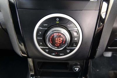 Isuzu D-max 2.5TD 4x4 Blade Double Cab Pickup Double Cab Diesel Cosmic Black
