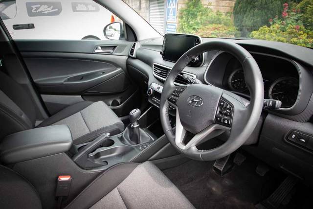 Hyundai Tucson 1.6CRDi SE Nav (2WD) 5 Door Estate Diesel Olivine Grey