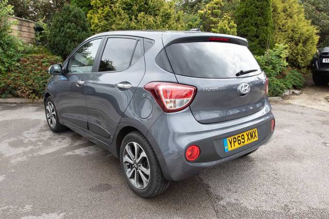 Hyundai i10 1.2 Premium SE 5 Door Hatchback Petrol Stardust Grey