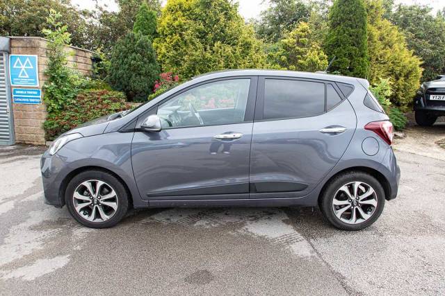 Hyundai i10 1.2 Premium SE 5 Door Hatchback Petrol Stardust Grey