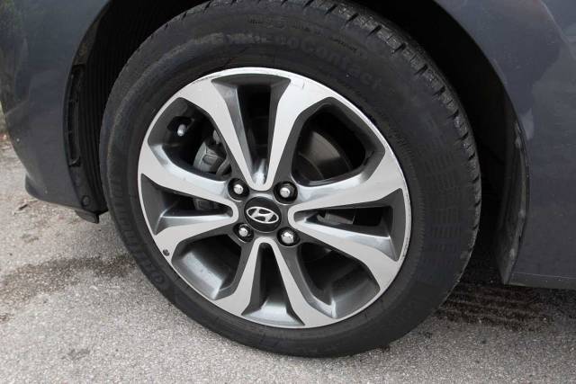 Hyundai i10 1.2 Premium SE 5 Door Hatchback Petrol Stardust Grey