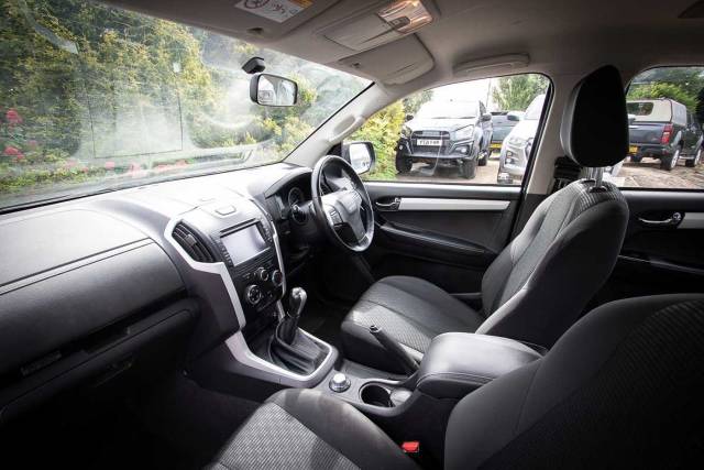 Isuzu D-max 1.9TD 4x4 Yukon Double Cab Pickup Pick-up Diesel Obsidian Grey