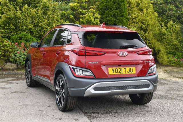 Hyundai Kona SUV 1.0 T-GDi (120ps) Premium 48 Volt MHEV Hatchback Petrol Pulse Red