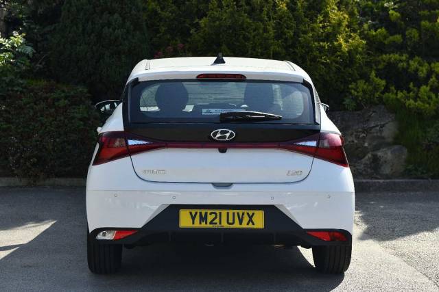 Hyundai i20 1.0 T-GDi 100ps SE Connect 48 Volt Hybrid DCT Hatchback Petrol Polar White
