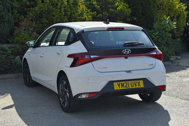 Hyundai i20 1.0 T-GDi 100ps SE Connect 48 Volt Hybrid DCT Hatchback Petrol Polar White