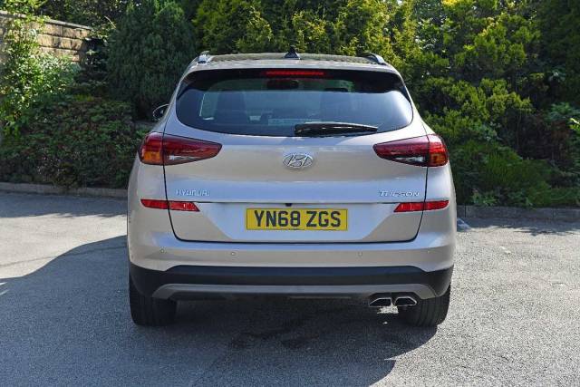 Hyundai Tucson 1.6CRDi Premium SE (2WD) 5 Door Estate Diesel White Sand