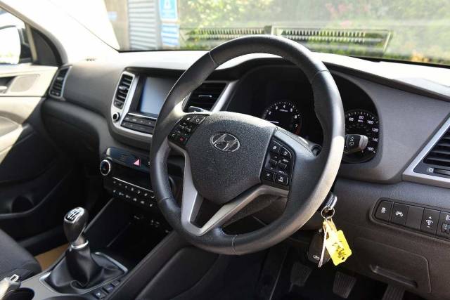 Hyundai Tucson 1.6 GDi Blue Drive SE NAV (2WD) 5 Door Estate Petrol Phantom Black