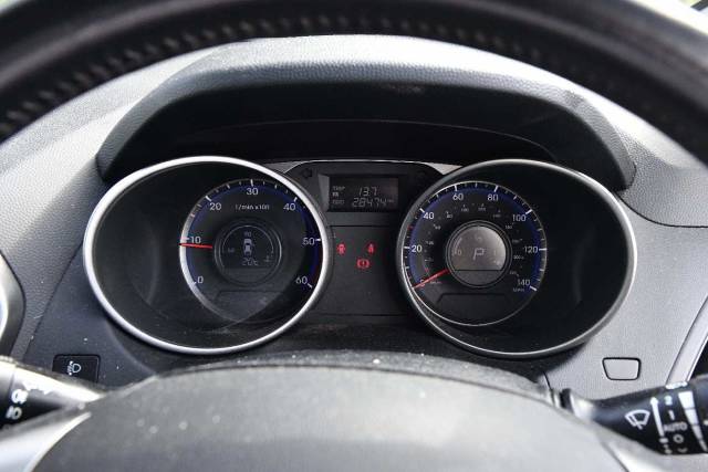Hyundai ix35 2.0 CRDi SE 4WD 4x4 vehicle Diesel Blueberry