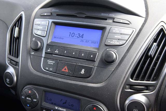 Hyundai ix35 2.0 CRDi SE 4WD 4x4 vehicle Diesel Blueberry