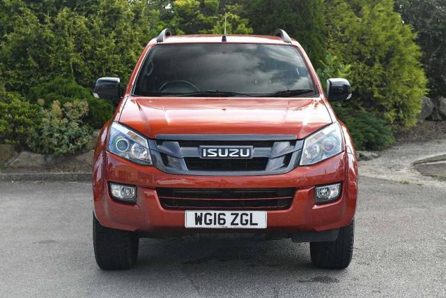 Isuzu D-max 2.5TD 4x4 Blade Double Cab Pickup Pick-up Diesel Venetian Red