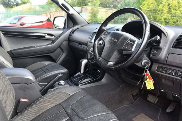 Isuzu D-max 2.5TD 4x4 Blade Double Cab Pickup Pick-up Diesel Venetian Red