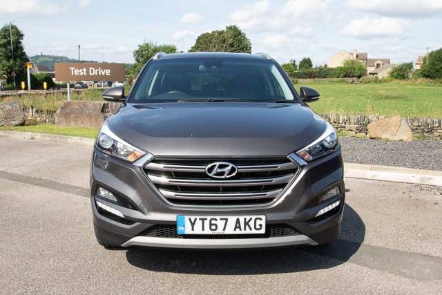 Hyundai Tucson 1.7 CRDi Blue Drive Sport Edition (2WD) 5Dr Estate Diesel Moonrock