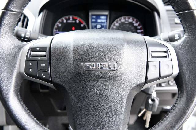 Isuzu D-max 2.5TD Utah Double Cab Pickup Pick-up Diesel Splash White