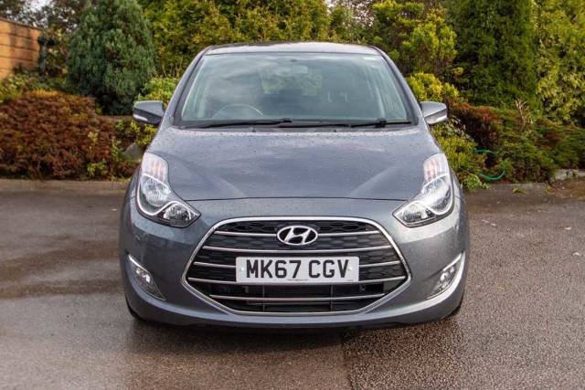 Hyundai ix20 1.6 SE 5dr Auto Hatchback Petrol Micron Grey