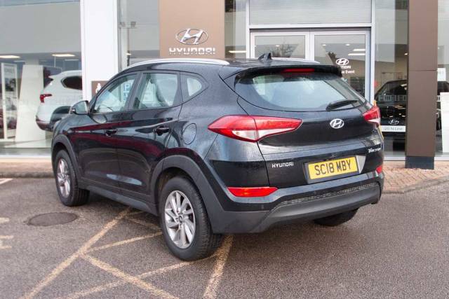 Hyundai Tucson 1.6 GDi Blue Drive SE NAV (2WD) 5 Door 4x4 vehicle Petrol Black