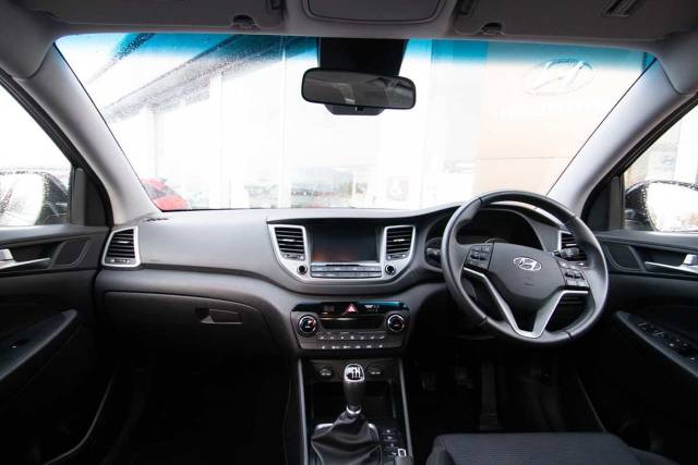 Hyundai Tucson 1.6 GDi Blue Drive SE NAV (2WD) 5 Door 4x4 vehicle Petrol Black