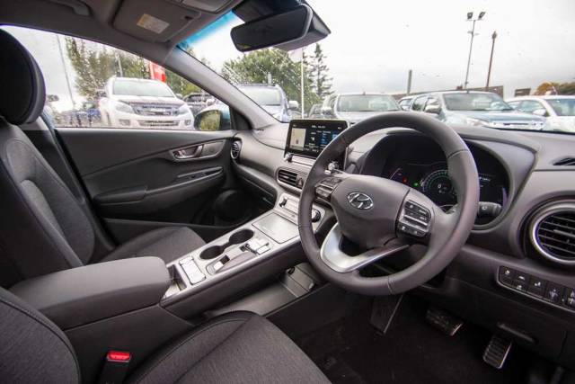 Hyundai Kona 0.0 100kW Premium 39kWh 5dr Auto Hatchback Electric Blue