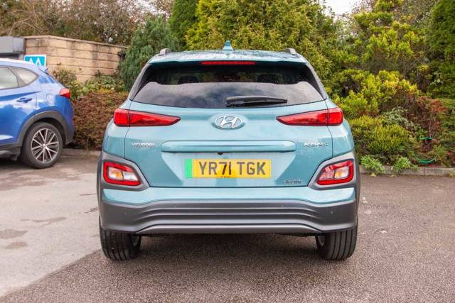Hyundai Kona 0.0 100kW Premium 39kWh 5dr Auto Hatchback Electric Blue