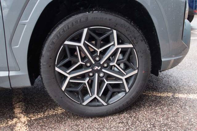 Hyundai Tucson 1.6 TGDi Plug-in Hybrid N Line 5dr 4WD Auto 4x4 vehicle Hybrid Shadow Gray