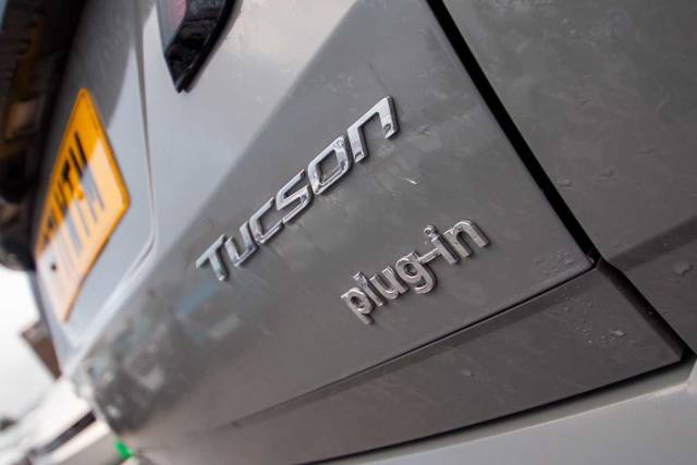Hyundai Tucson 1.6 TGDi Plug-in Hybrid N Line 5dr 4WD Auto 4x4 vehicle Hybrid Shadow Gray