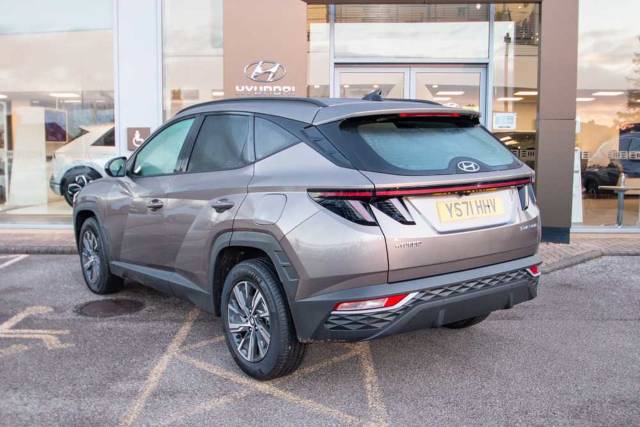 Hyundai Tucson 1.6-TGDi SE Connect 5dr 2WD 4x4 vehicle Petrol Silky Bronze