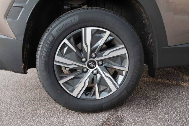Hyundai Tucson 1.6-TGDi SE Connect 5dr 2WD 4x4 vehicle Petrol Silky Bronze
