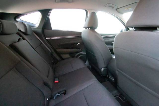 Hyundai Tucson 1.6-TGDi SE Connect 5dr 2WD 4x4 vehicle Petrol Silky Bronze