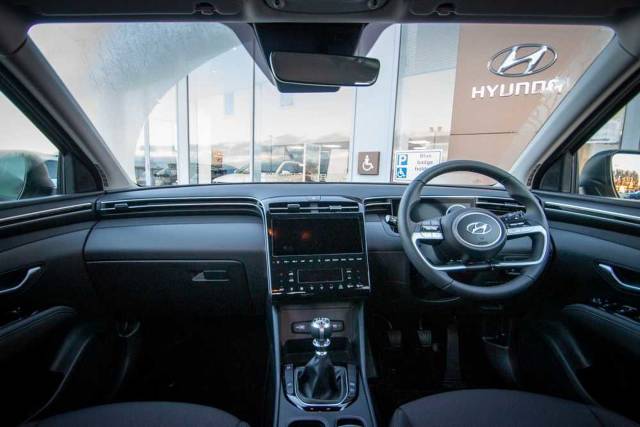 Hyundai Tucson 1.6-TGDi SE Connect 5dr 2WD 4x4 vehicle Petrol Silky Bronze