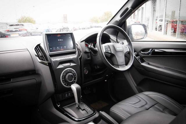 Isuzu D-max 1.9TD 4x4 Blade Double Cab Pickup Pick-up Diesel Red