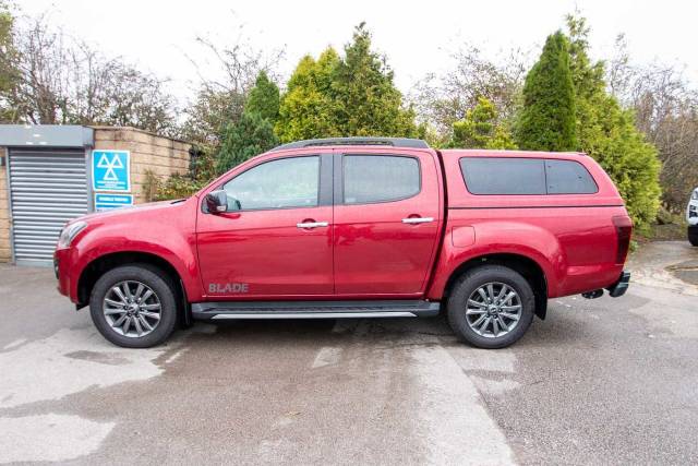 Isuzu D-max 1.9TD 4x4 Blade Double Cab Pickup Pick-up Diesel Red