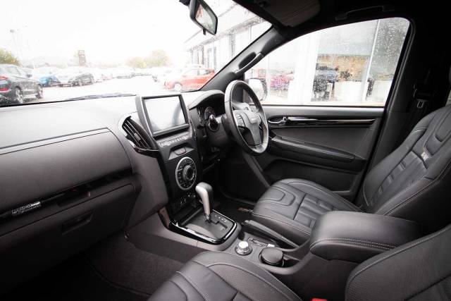 Isuzu D-max 1.9TD 4x4 Blade Double Cab Pickup Pick-up Diesel Red