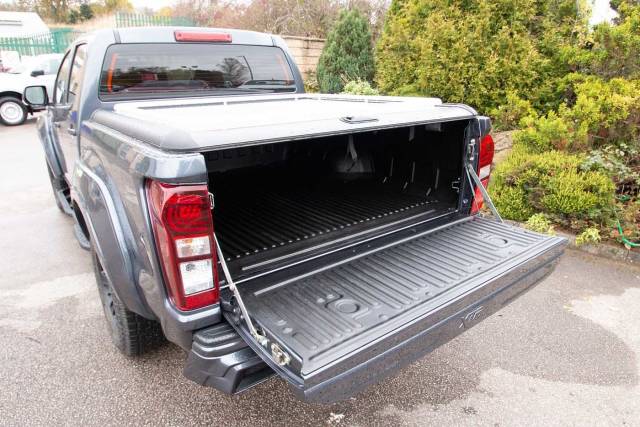 Isuzu D-max 1.9TD 4x4 XTR Nav+ Double Cab Pickup Pick-up Diesel Grey