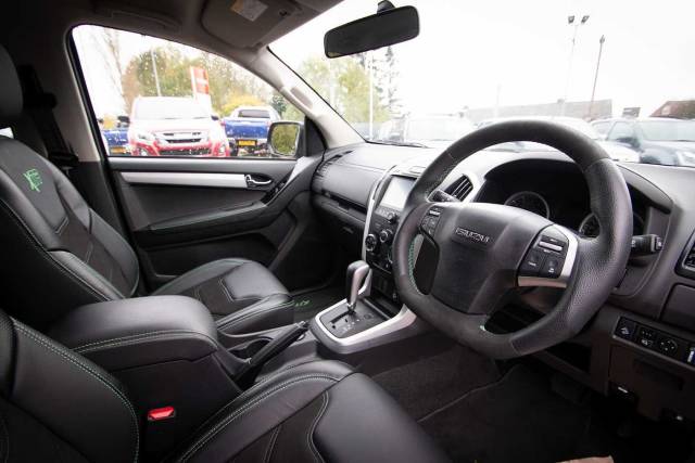 Isuzu D-max 1.9TD 4x4 XTR Nav+ Double Cab Pickup Pick-up Diesel Grey