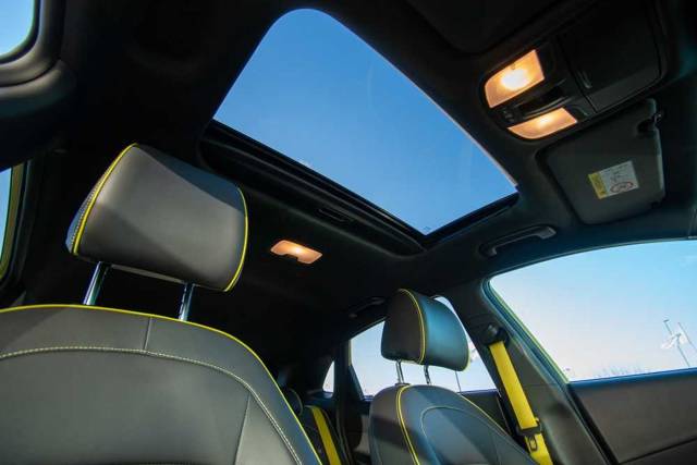 Hyundai Kona SUV 1.6 T-GDi (177ps) Premium GT 4WD Hatchback Petrol Acid Yellow